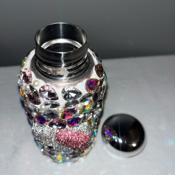 BRAND NEW HELLO KITTY TUMBLER - Picture 3 of 3